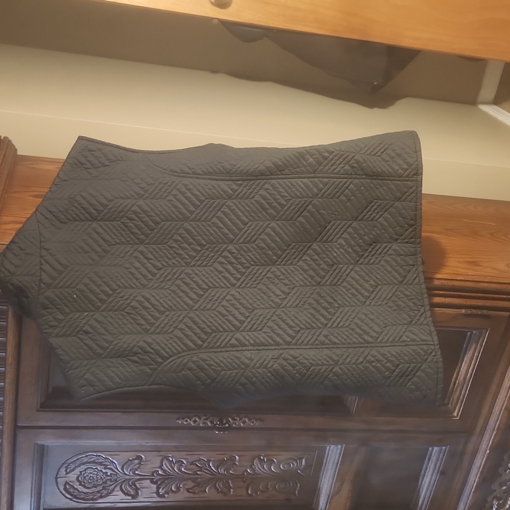 Vest - Picture 3 of 4